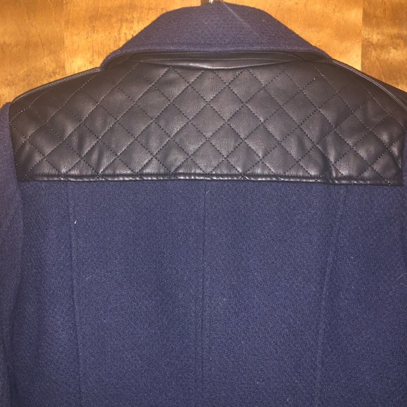 Guess navy coat, size small - Picture 3 of 6